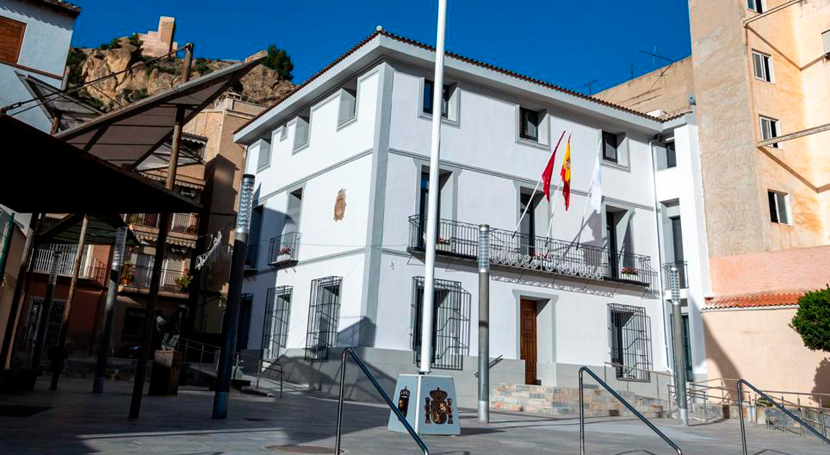 Hacienda reclama al Ayuntamiento de Blanca el pago del agua desde enero de 2022